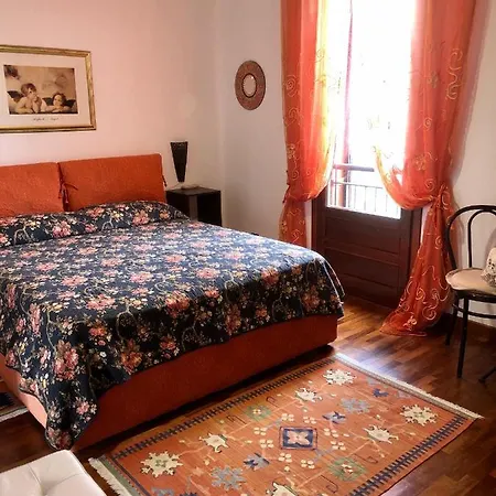 Roomantic & Piscina Idromassaggio Nocleg ze śniadaniem Cefalù