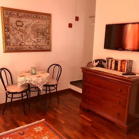 Couette-café Roomantic & Piscina Idromassaggio