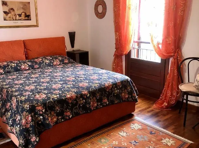 Roomantic & Piscina Idromassaggio Готель типу 