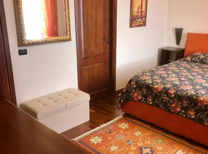 Roomantic & Piscina Idromassaggio Nocleg ze śniadaniem 4*