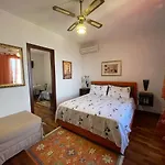 Roomantic & Piscina Idromassaggio Bed & Breakfast