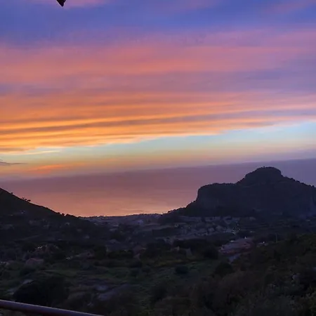 Roomantic & Piscina Idromassaggio Cefalù