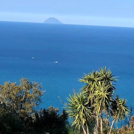 Bed & Breakfast Roomantic & Piscina Idromassaggio 4*