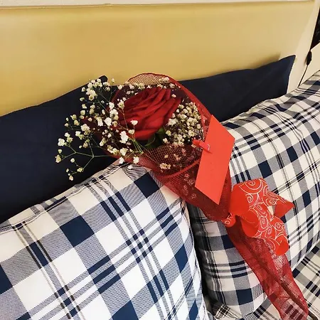 Roomantic & Piscina Idromassaggio Nocleg ze śniadaniem Cefalù