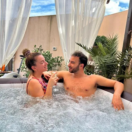 Roomantic & Piscina Idromassaggio