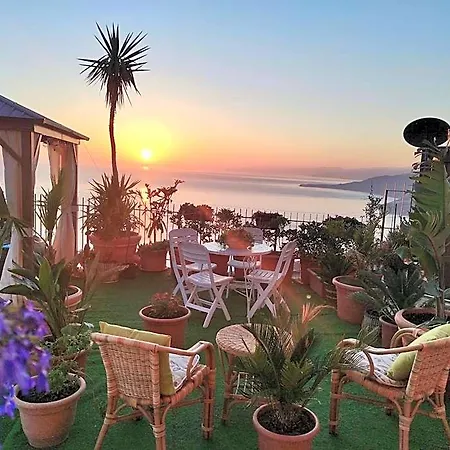 Roomantic & Piscina Idromassaggio Bed & Breakfast Cefalù
