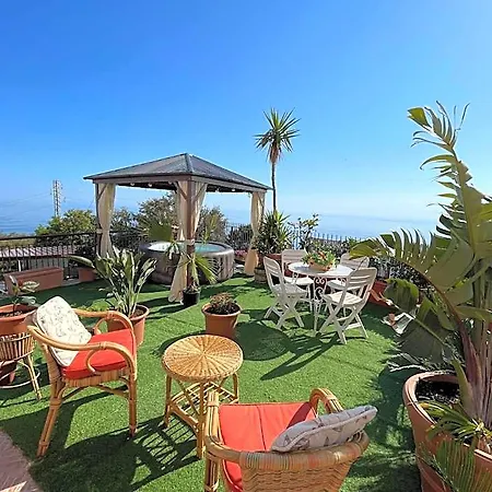 Roomantic & Piscina Idromassaggio 4* Cefalù
