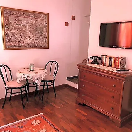 Roomantic & Piscina Idromassaggio Bed & Breakfast