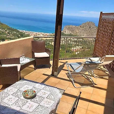 Roomantic & Piscina Idromassaggio Cefalù