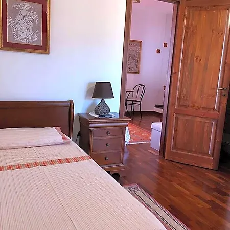 Roomantic & Piscina Idromassaggio Bed & Breakfast 4*
