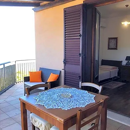Roomantic & Piscina Idromassaggio Bed & Breakfast Cefalù