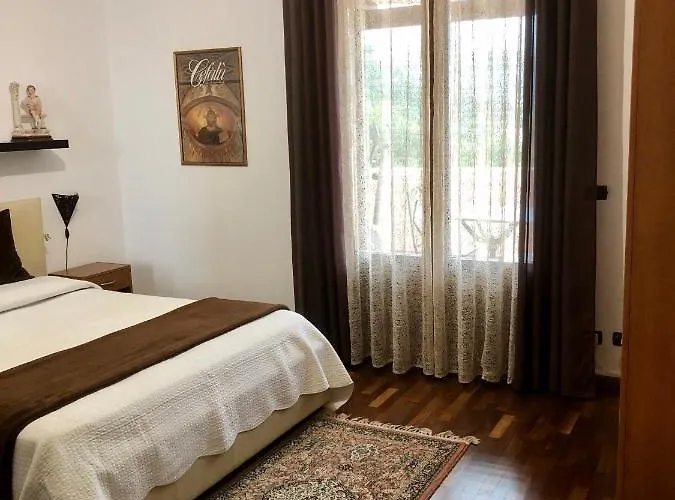 Oda ve Kahvaltı Roomantic & Piscina Idromassaggio 4*