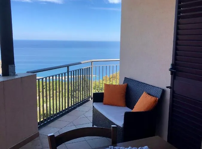 Roomantic & Piscina Idromassaggio Cefalù