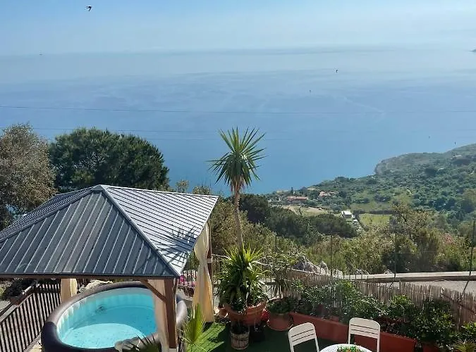 Roomantic & Piscina Idromassaggio 4*