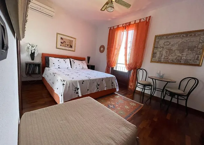 Oda ve Kahvaltı Roomantic & Piscina Idromassaggio 4*