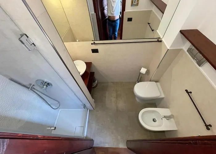 Roomantic & Piscina Idromassaggio Oda ve Kahvaltı Cefalù