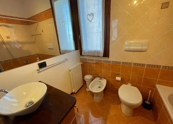 Roomantic & Piscina Idromassaggio 4* Cefalù